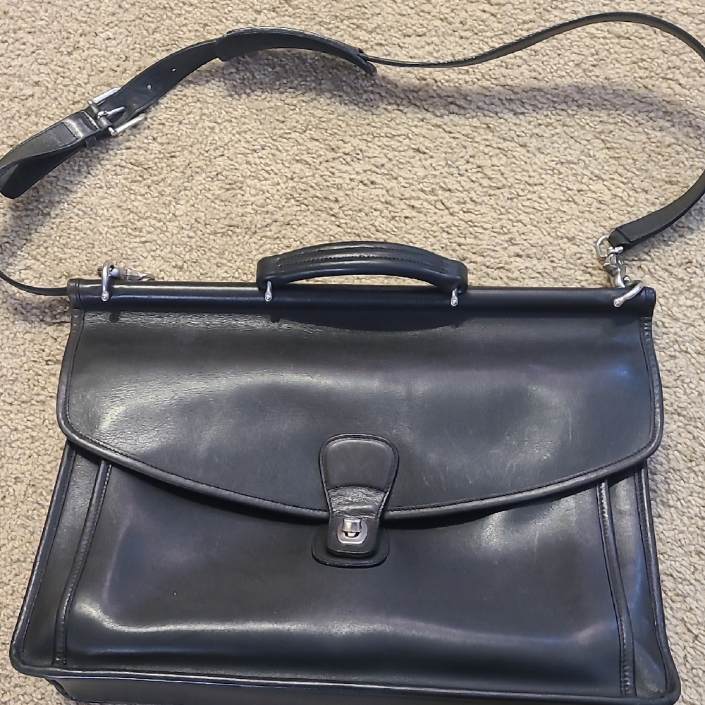 Classic Black Leather Men's Bag